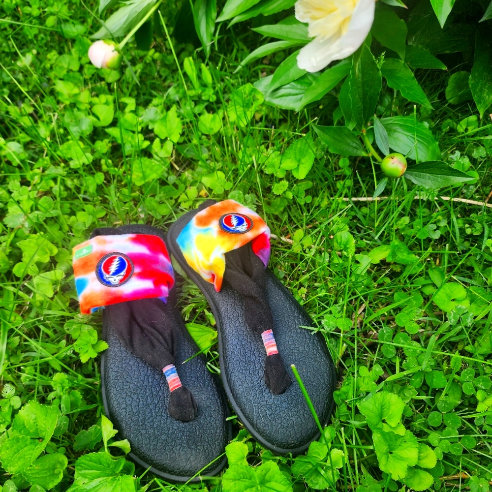 Sanuk Grateful Dead Yoga sandals